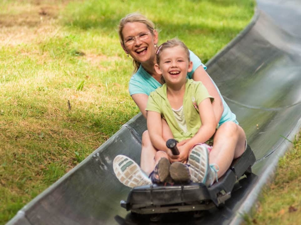 Familienspaß Auf Der Sommerrodelbahn In Altenahr © Rheinland Pfalz Tourismus GmbH